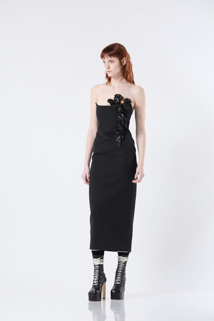 Aprimi — Dress with back zipper