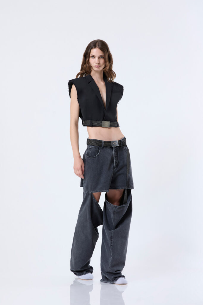 Bib — Sleeveless blazer