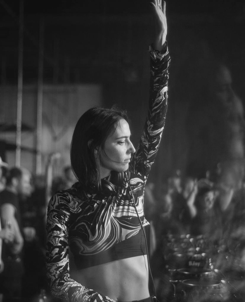 AMELIE LENS